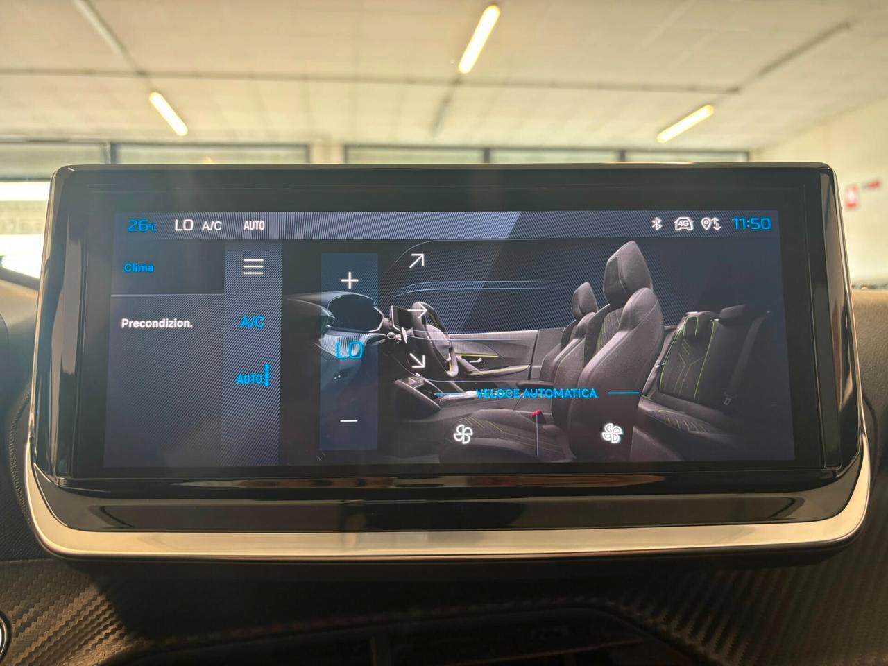 Peugeot 2008 ALLURE motore elettrico 156 CV 54 kWh SPOTICAR