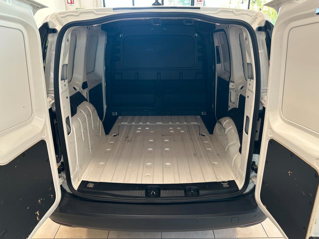 VOLKSWAGEN CADDY CARGO 2.0 TDI 4MOTION *CARPLAY*