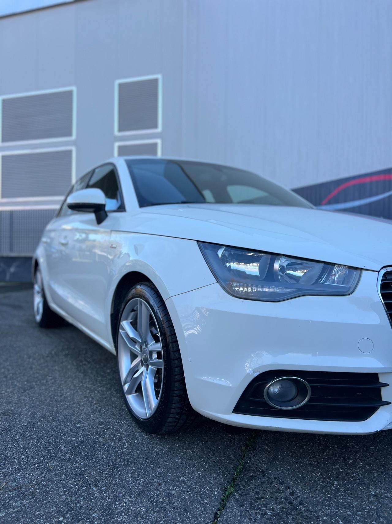 Audi A1 SPB 1.6 TDI SLINE