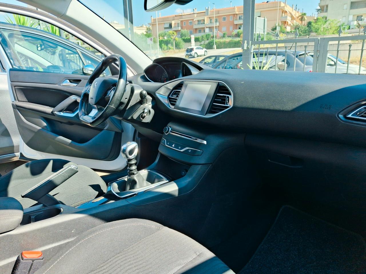 Peugeot 308 BlueHDi 120 S&S SW Allure
