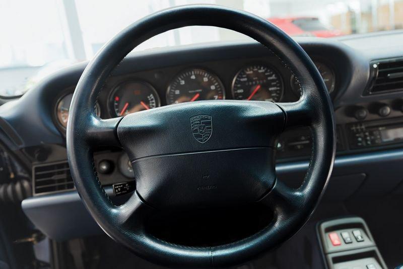 Porsche 911 PORSCHE 911 993 CARRERA 4