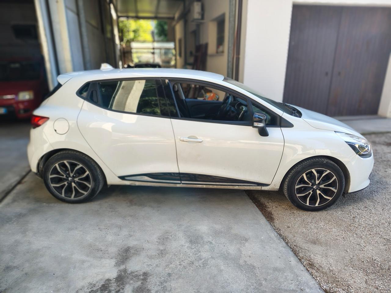 RENAULT Clio 1.2 GPL | Solo 69.000 km!