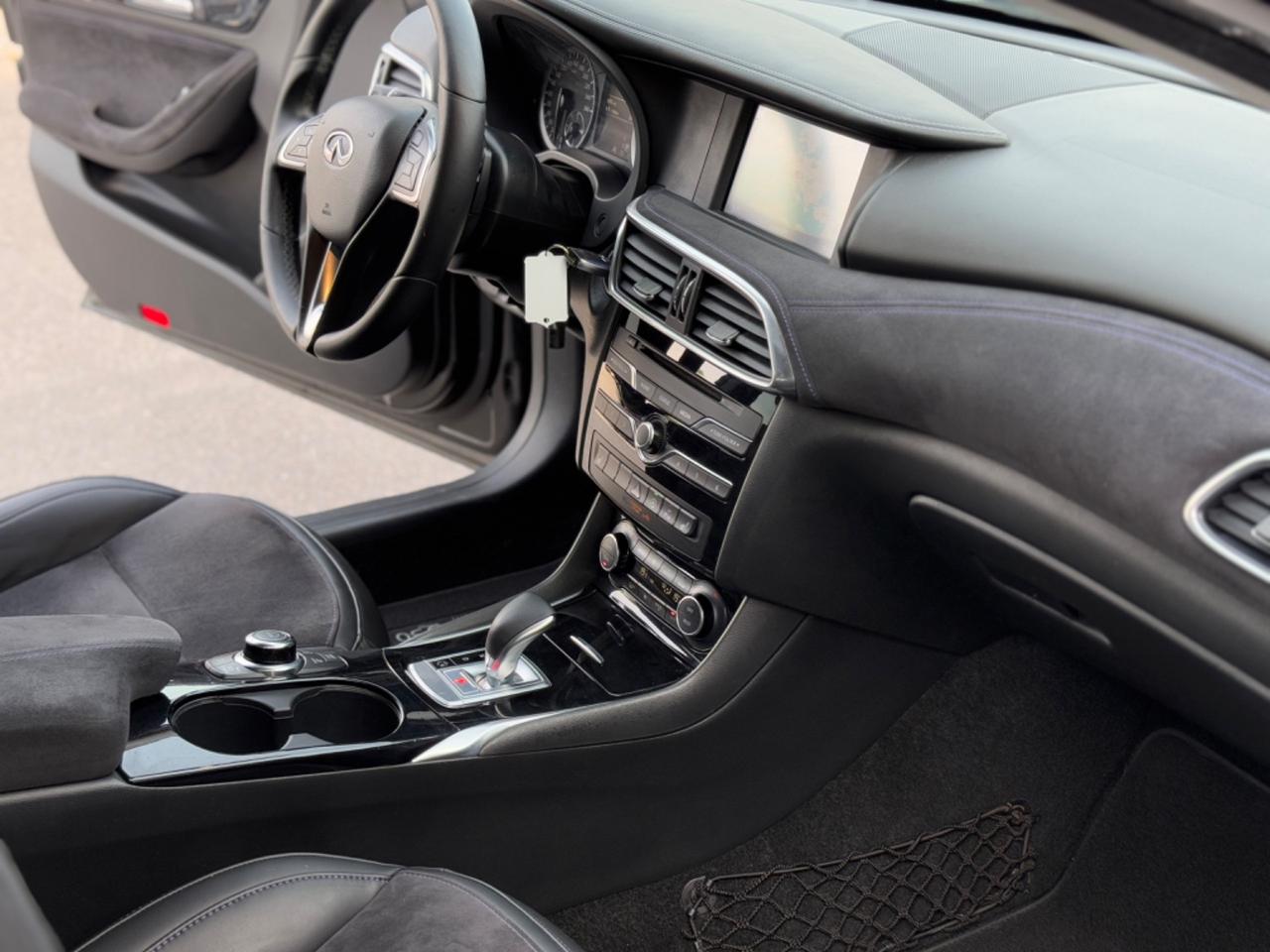 Infiniti Q30 1.5 diesel DCT Premium