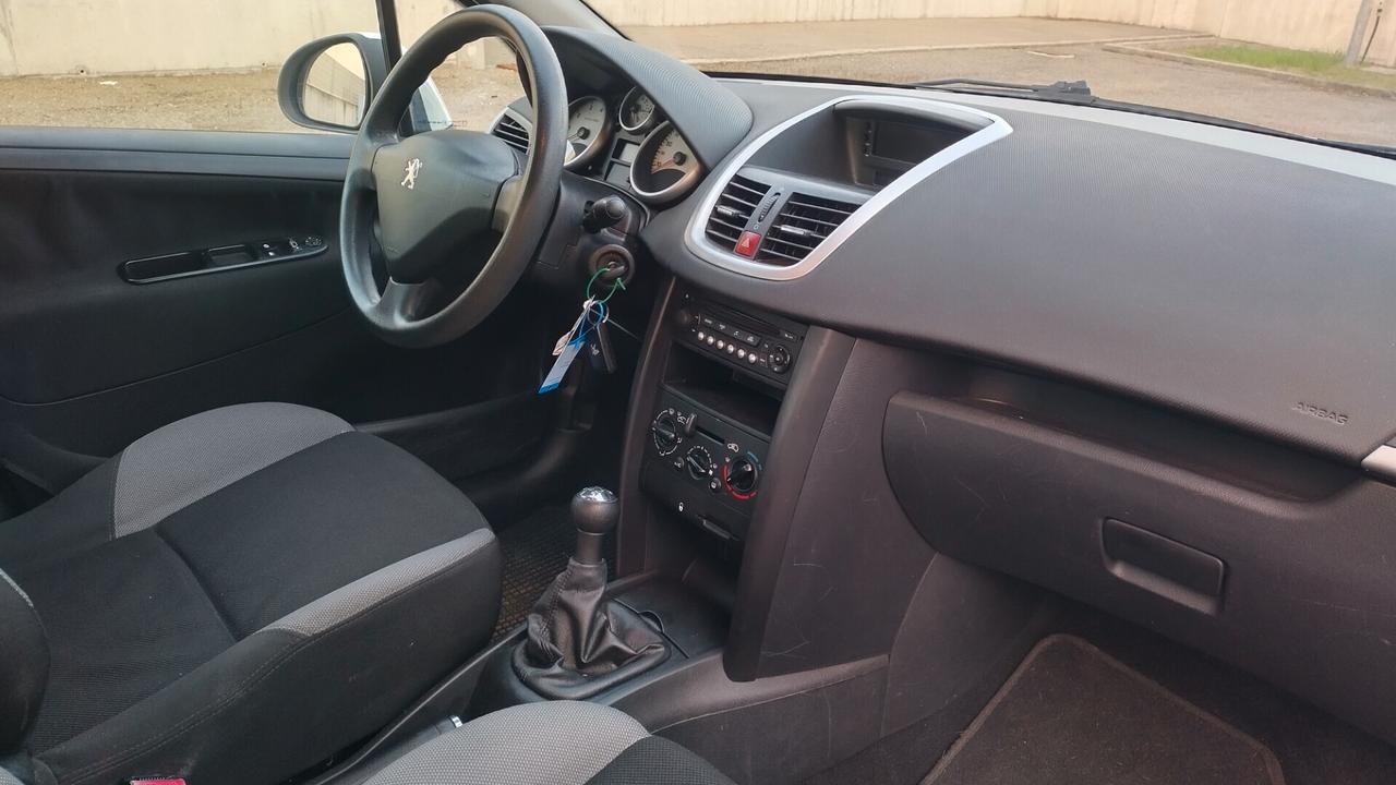 Peugeot 207 1.4 METANO