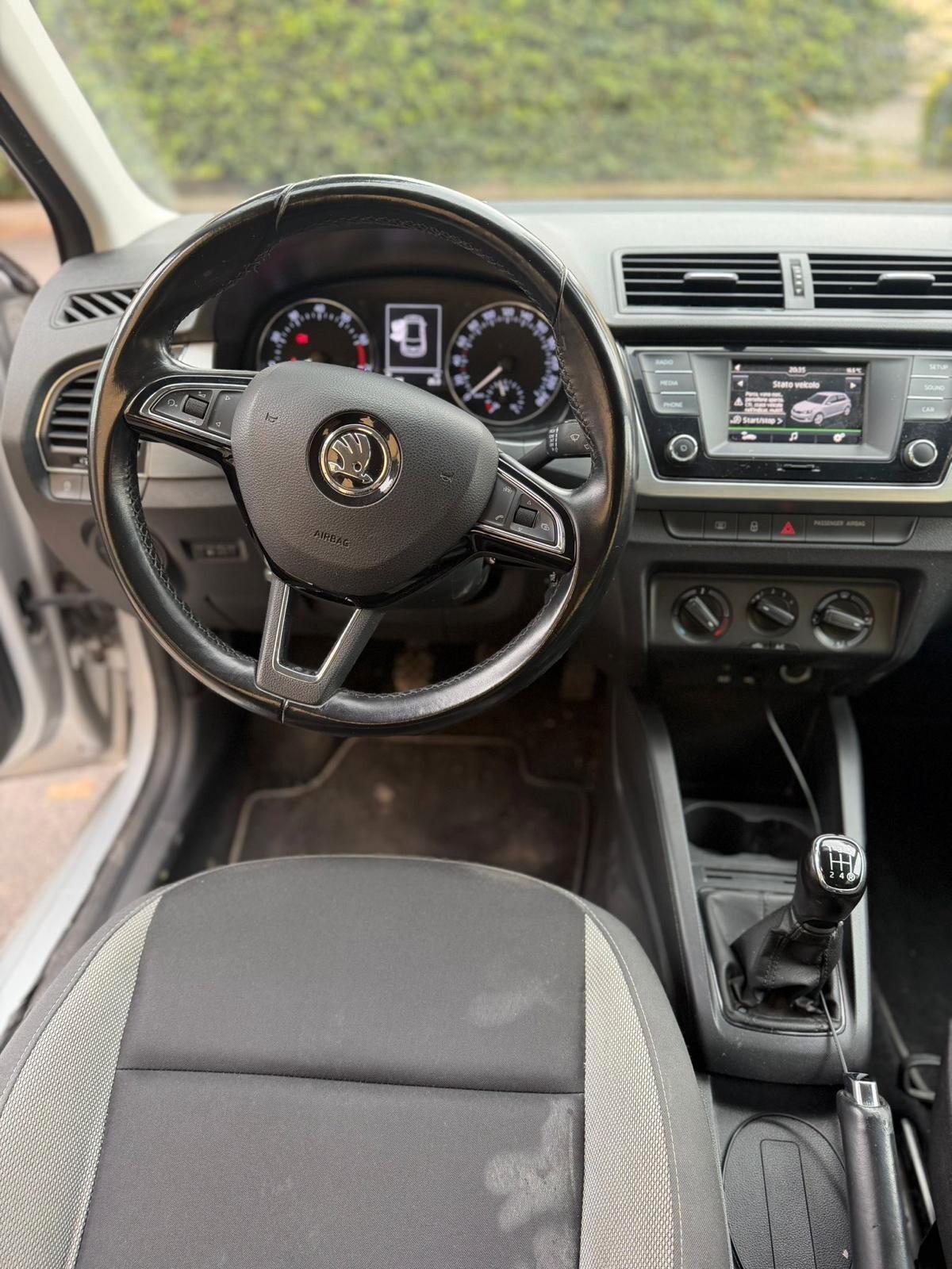 Skoda Fabia 1.0 TSI Color Argento