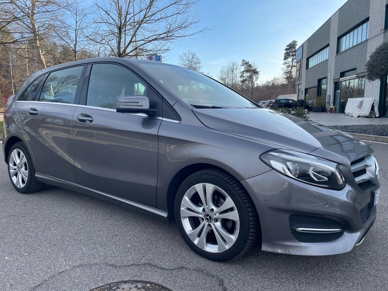 Mercedes-benz B 180 d Automatik Premium*Neopatentati*Solo 44000Km*Euro6
