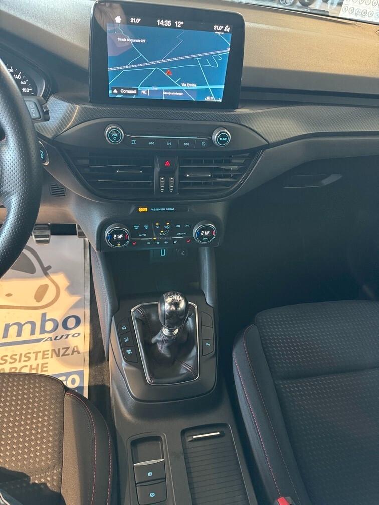 Ford Focus 1.5 ecoboost ST-Line Led Navi App conn 18"