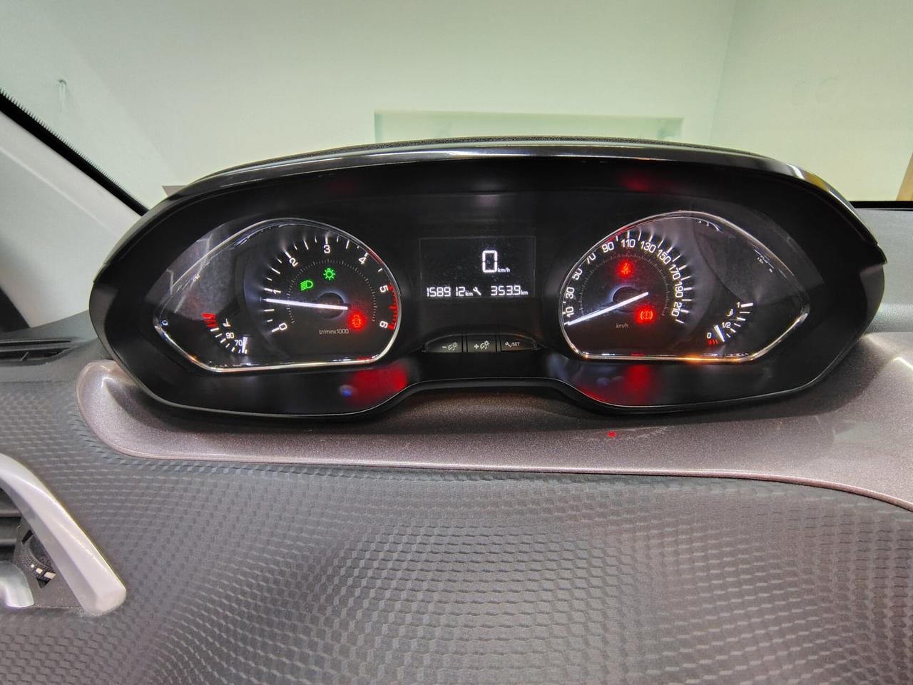 Peugeot 2008 1.6 e-HDi 92 CV Stop&Start Urban Cross