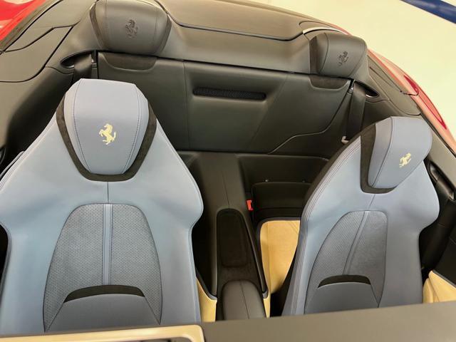 FERRARI Roma Spider / Pelle Carta da zucchero / UNICA