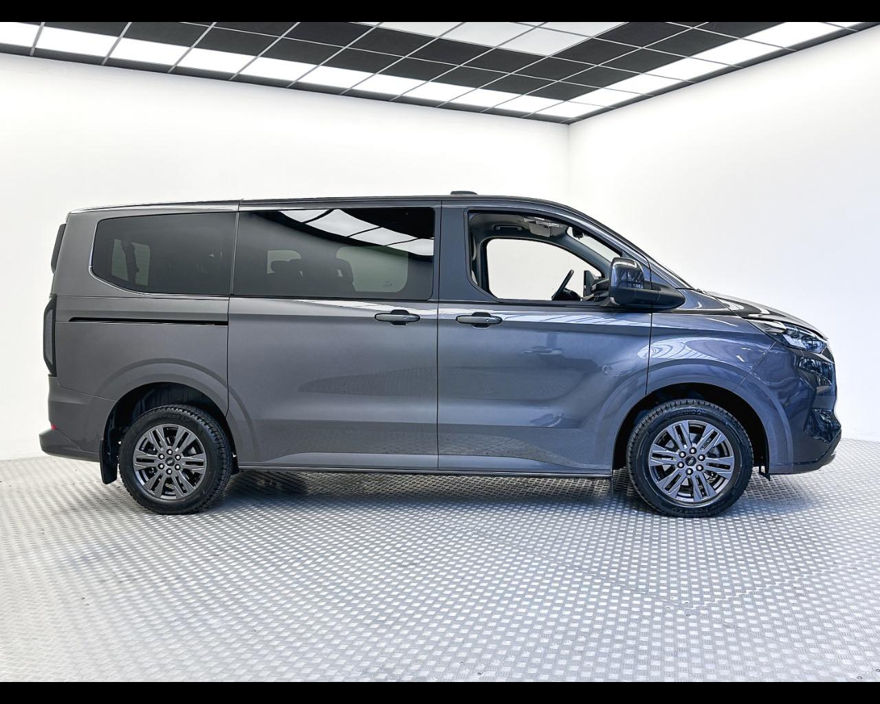 FORD Tourneo Custom 2ªs - Tourneo Custom 320 2.0 EcoBlue 170CV aut. PC Titanium