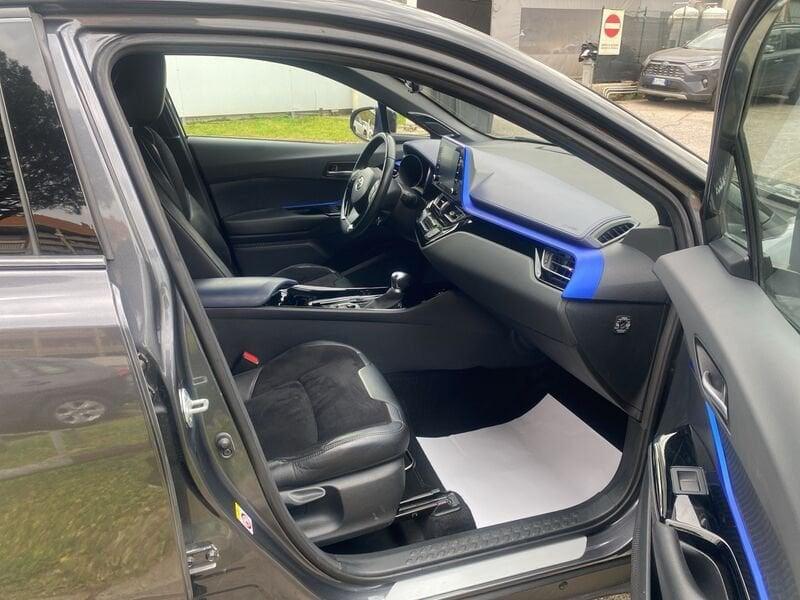 Toyota C-HR 2.0 Hybrid E-CVT Style IVA ESPOSTA