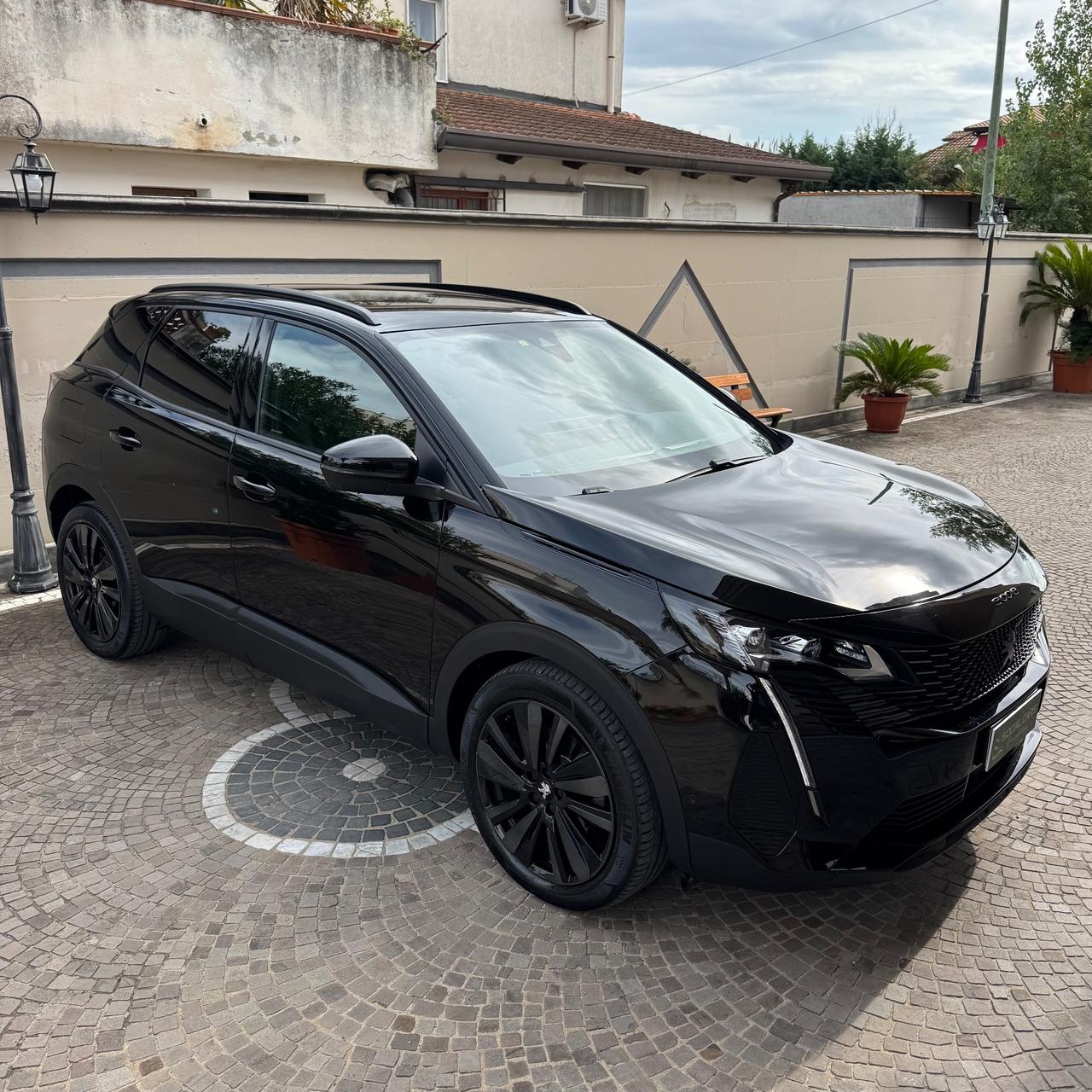 Peugeot 3008 GT TOTAL BLACK