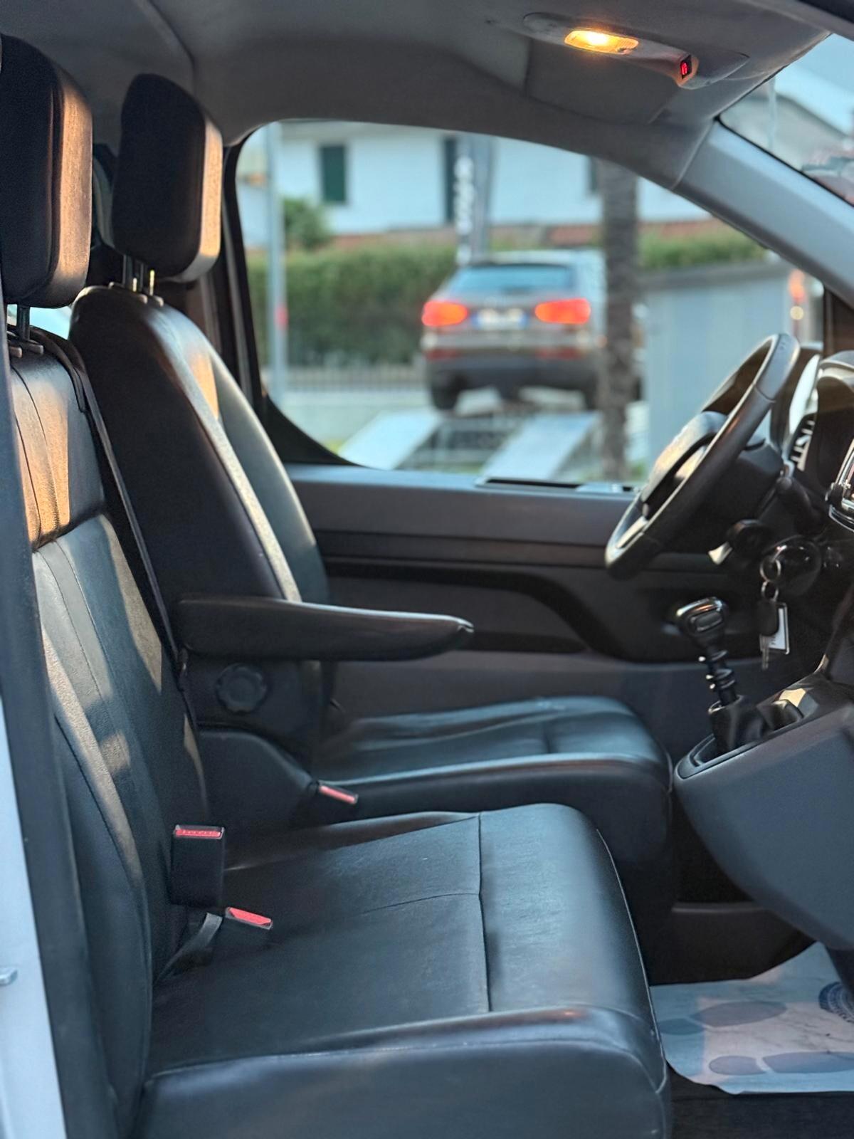 CitroenJumpy TRAVELLER AUTOCARRO 6 POSTI 2019