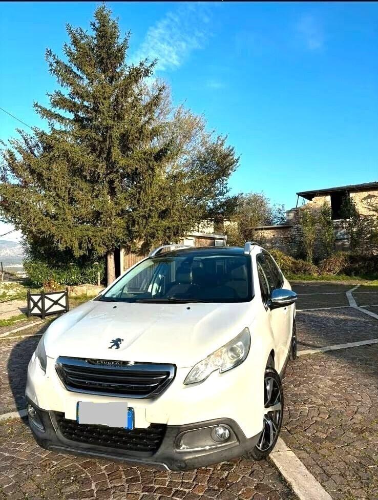 PEUGEOT 2008 1,6 HDI-TETTO PANORAMICO-3 REVISIONI