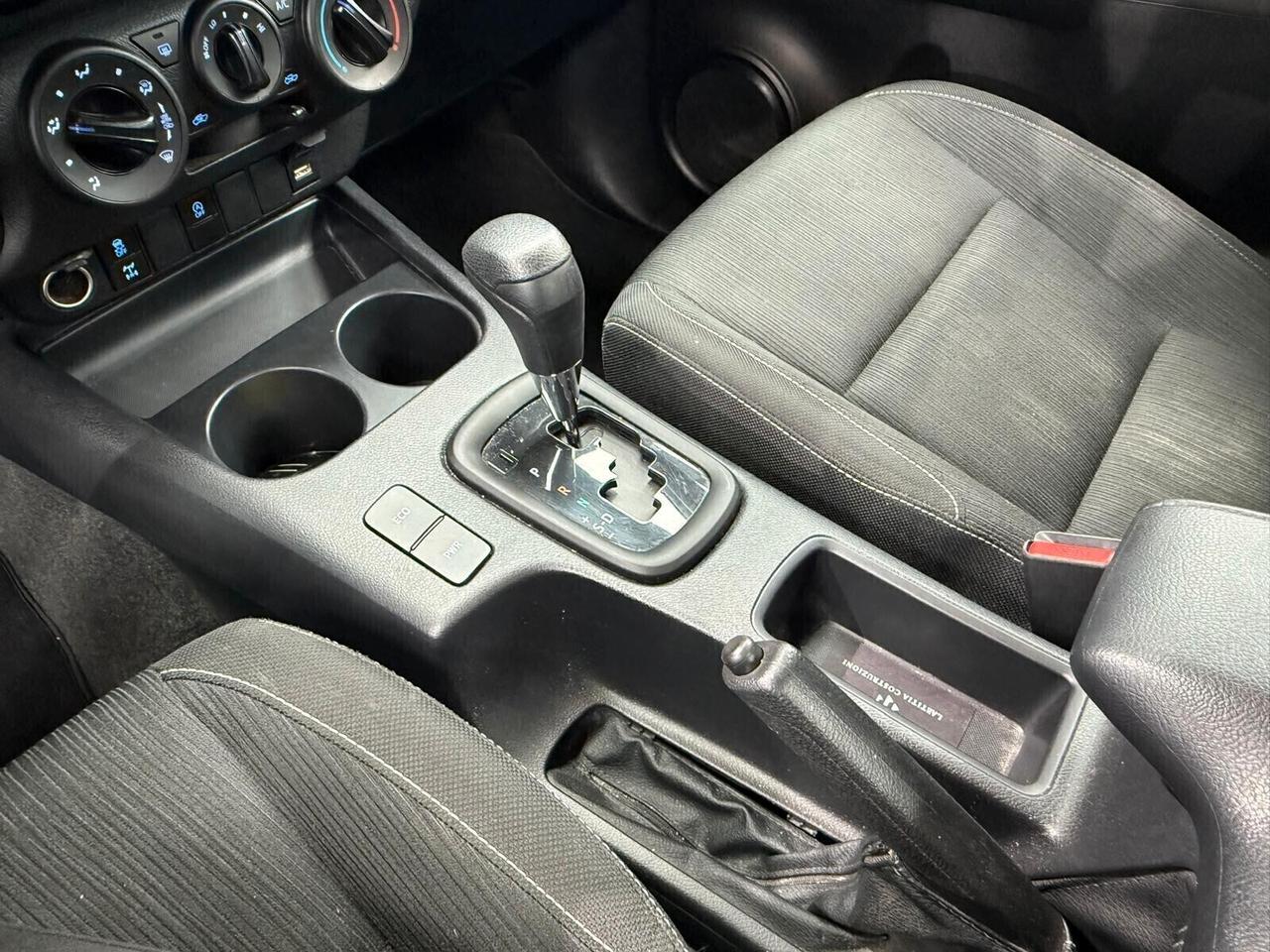Toyota Hilux 2.4 D-4D A/T 4WD 4 porte Double Cab Comfort (886)
