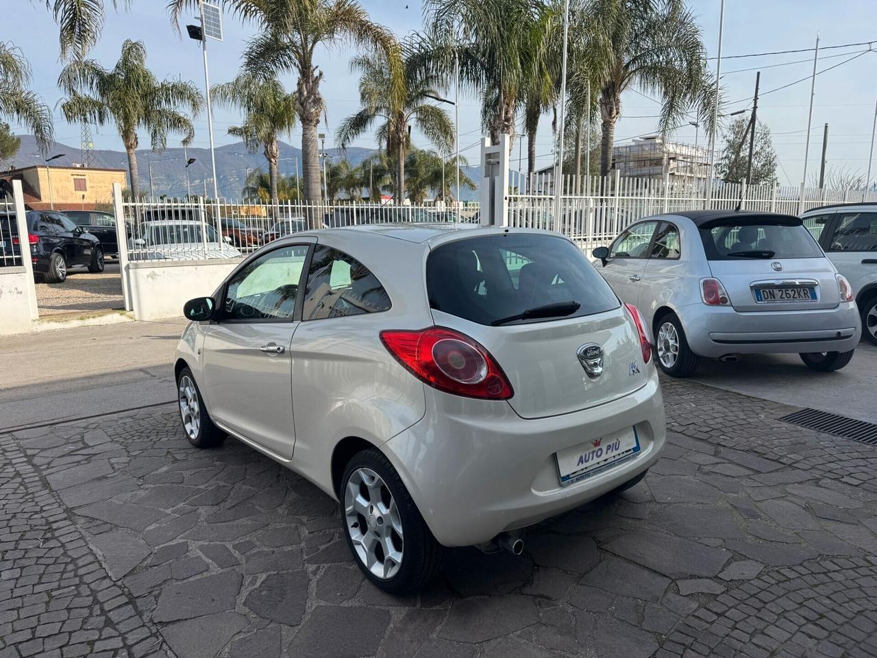 Ford Ka 1.2 8V 69CV Titanium operatori di settore