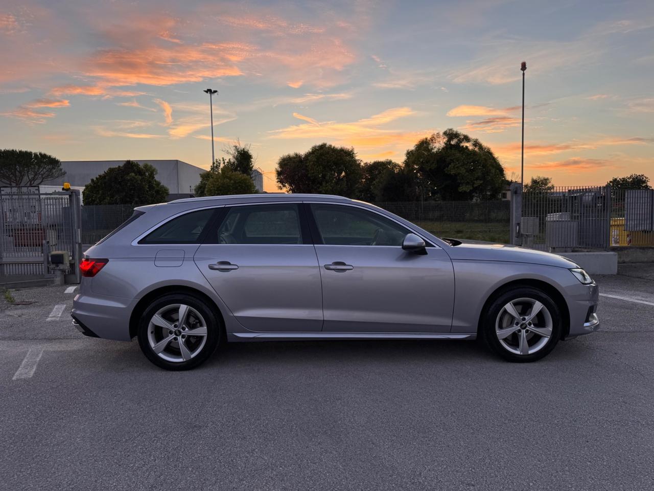 Audi A4 Avant 40 TDI quattro S tronic Advanced