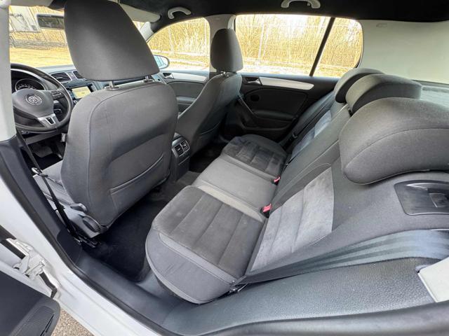 VOLKSWAGEN Golf 1.6 TDI DPF DSG 5p. UNIPROPRIETARIO X NEOPATENTATI