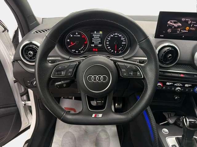 Audi Q2 35 TDI quattro S tronic Identity Black