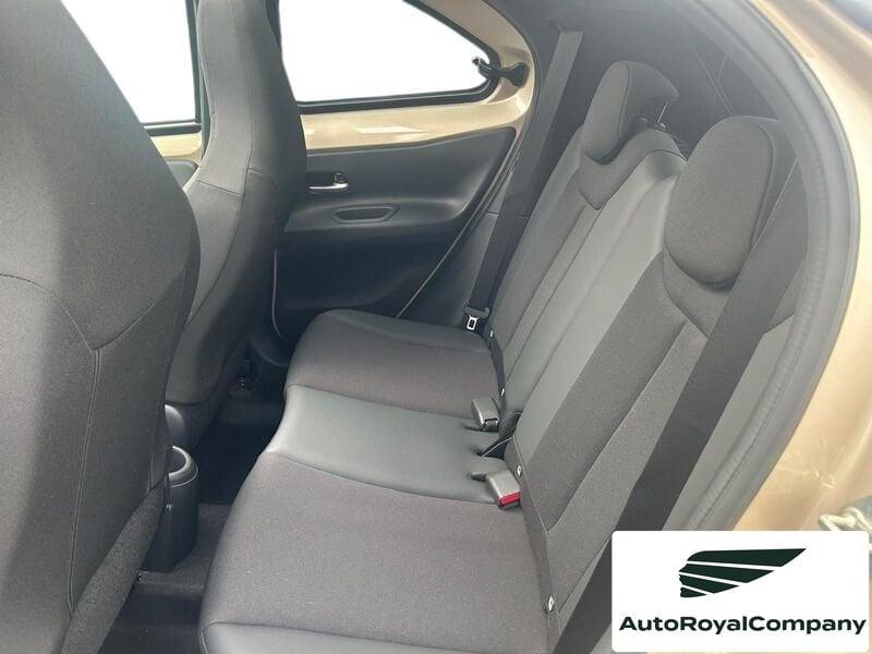 Toyota Aygo X 1.0B (72 CV) Lounge Air S-CVT