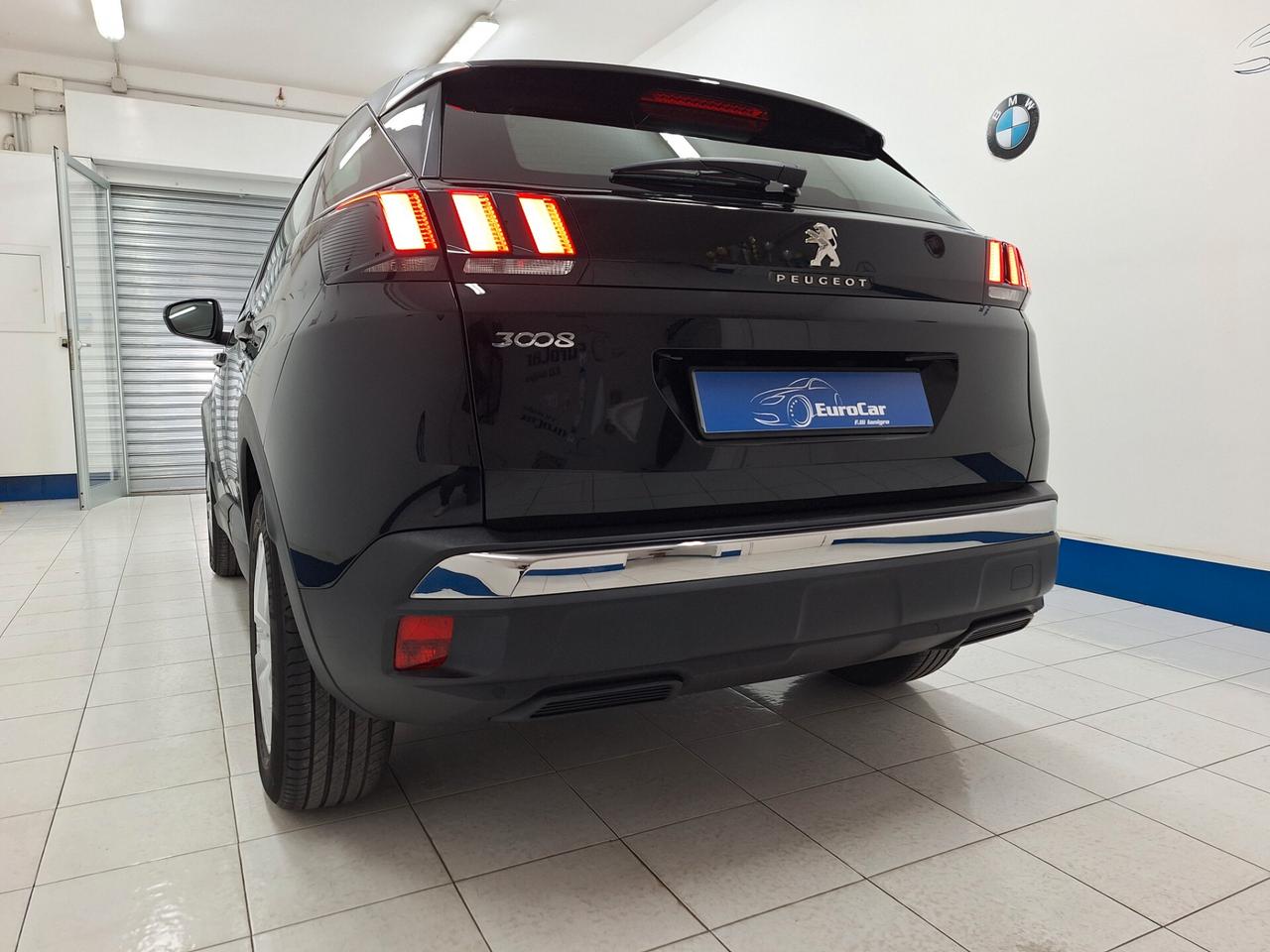 Peugeot 3008 Business 1.5 BlueHDi 130cv