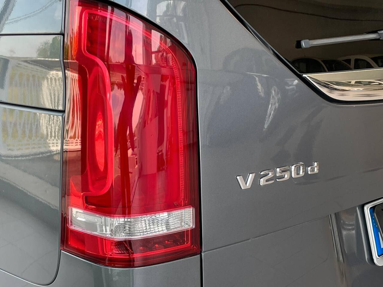 Mercedes V 250 - Automatic Premium Long - 8 POSTI