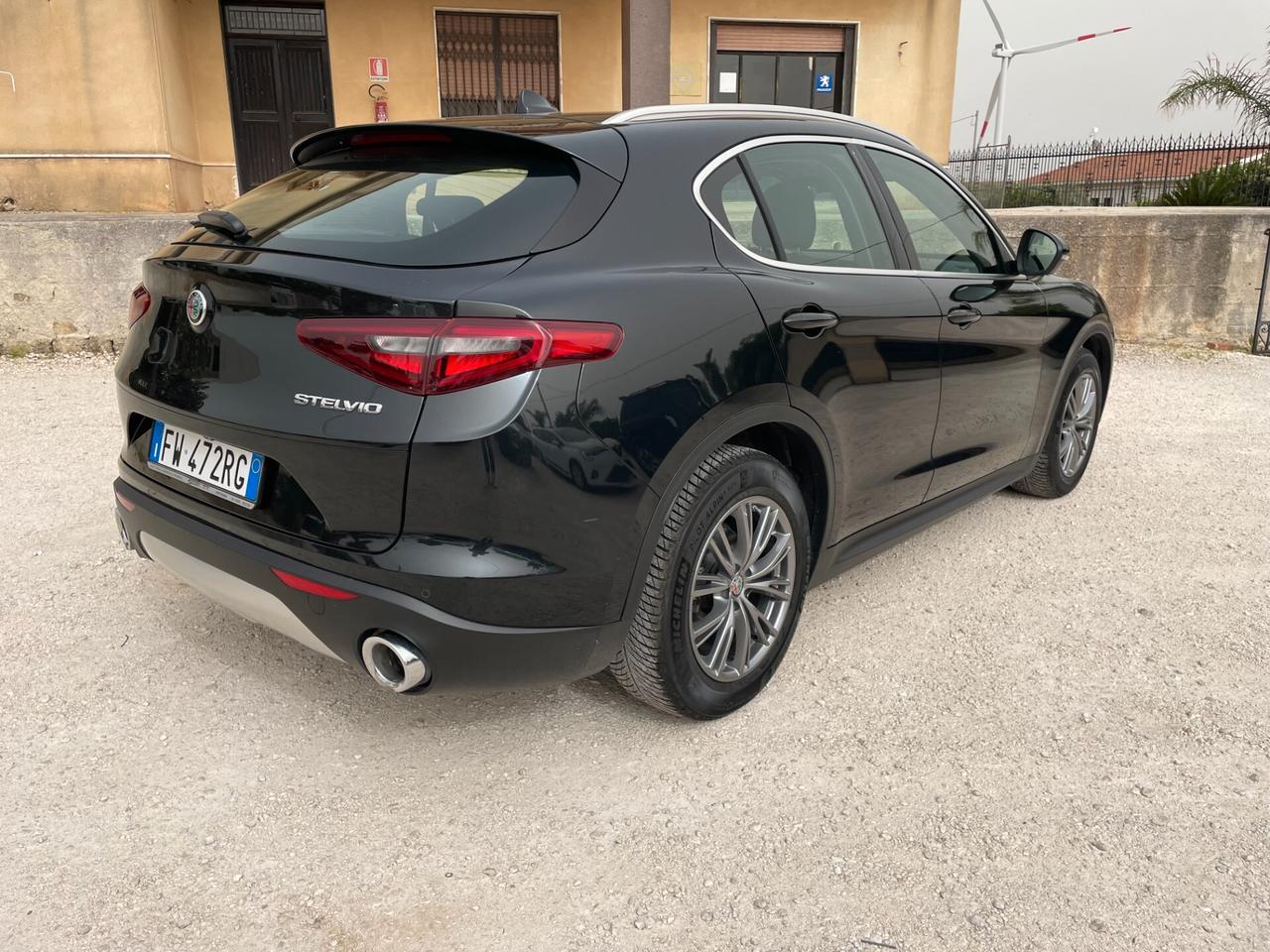 Alfa Romeo Stelvio 2.2 Turbodiesel 160 CV AT8 RWD Business