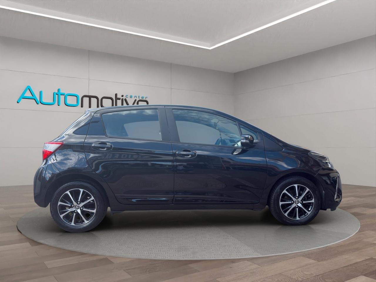 Toyota Yaris 1.0 72 CV 5 porte Active