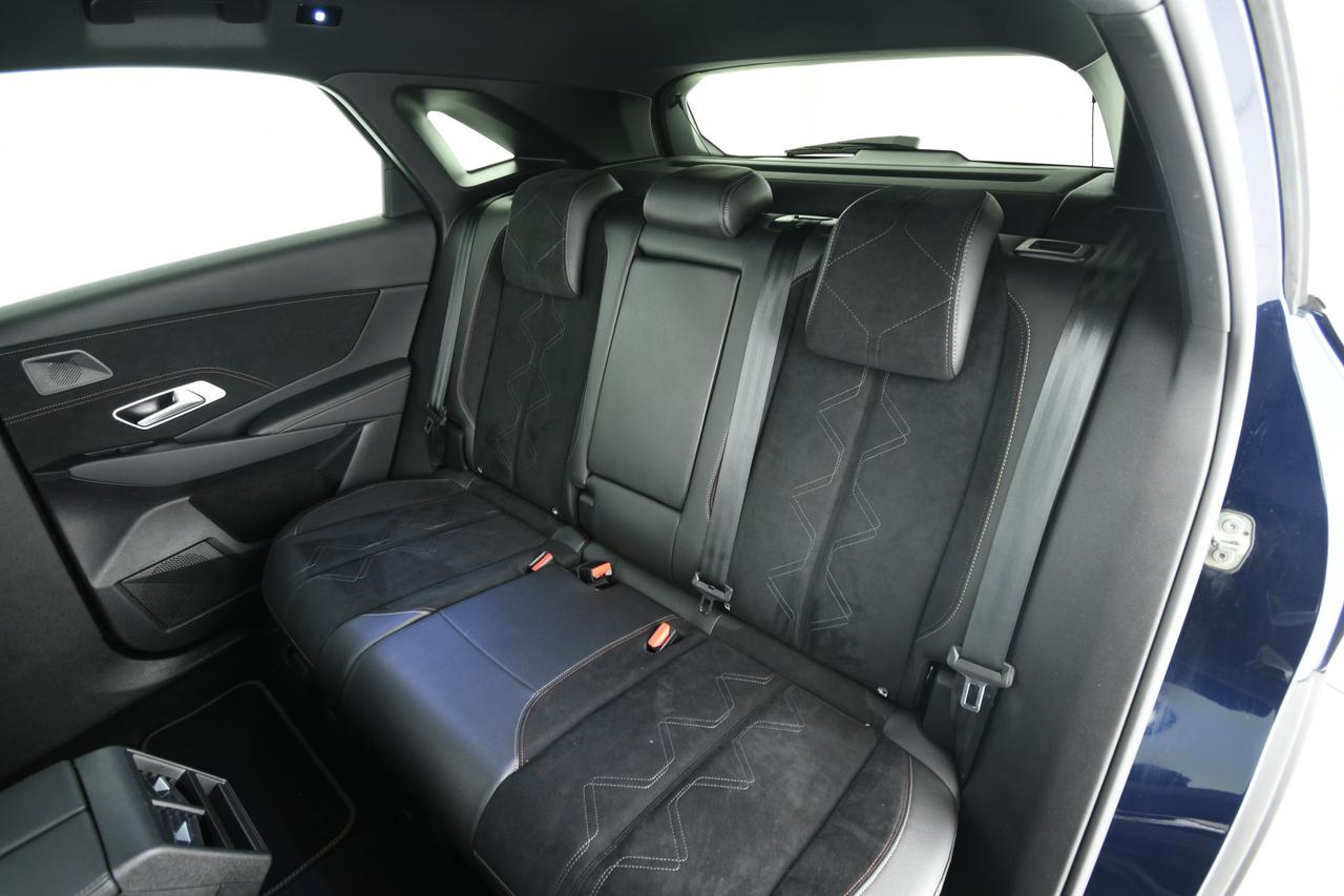 DS DS7 1.5 bluehdi Performance Line+ 130cv auto CAMERA+NEOPATENTATI