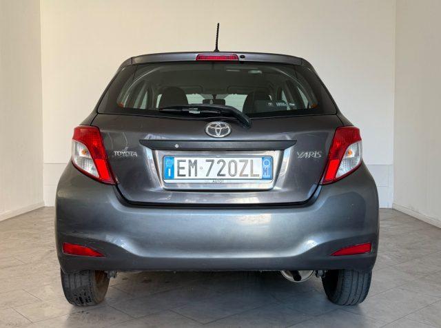 TOYOTA Yaris 1.0 5P Lounge