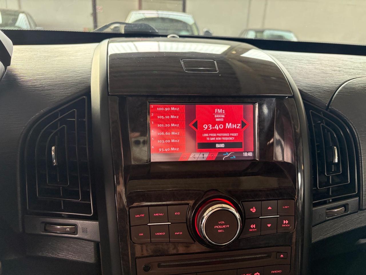 Mahindra XUV500 2.2 16V AWD W8