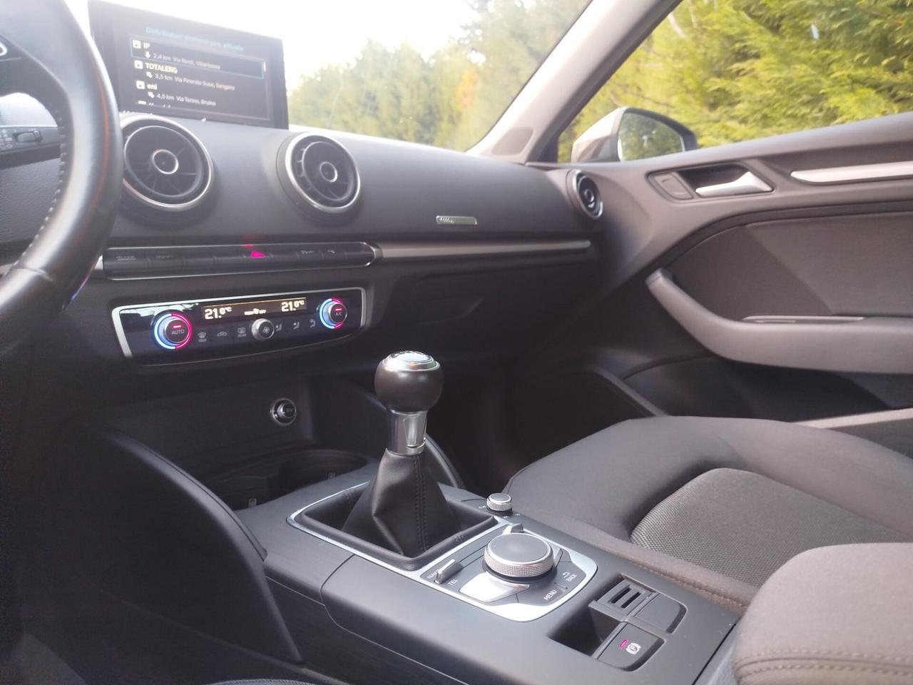 Audi A3 Sedan 1.6 TDI 116 CV Sport