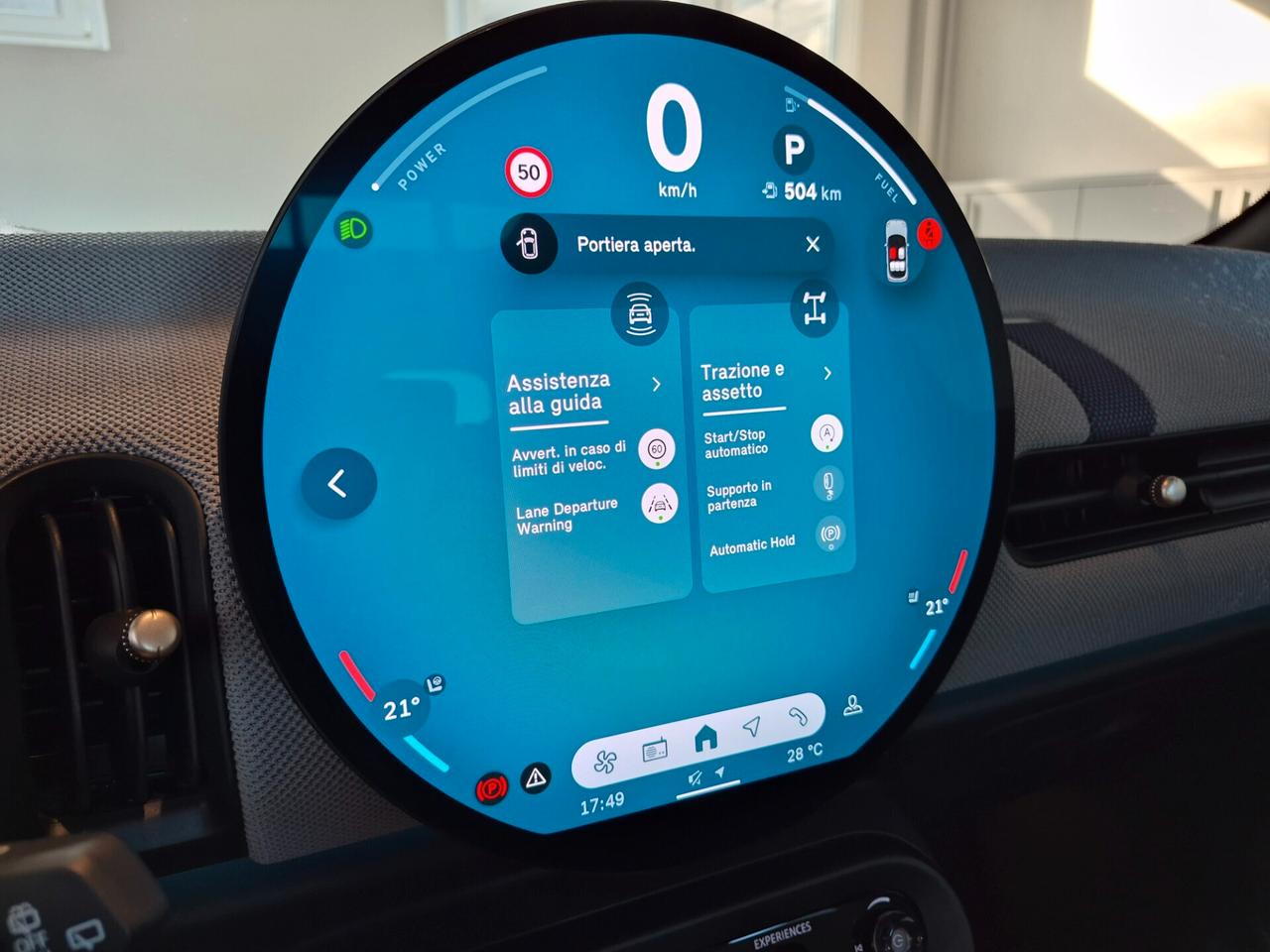 MINI Cooper C STEPTRONIC TETTO PELLE LED NAVI CARPLAY RETROCAM. HEAD UP DISPLAY WIRELESS VOLANTE RISCALDABILE JCW