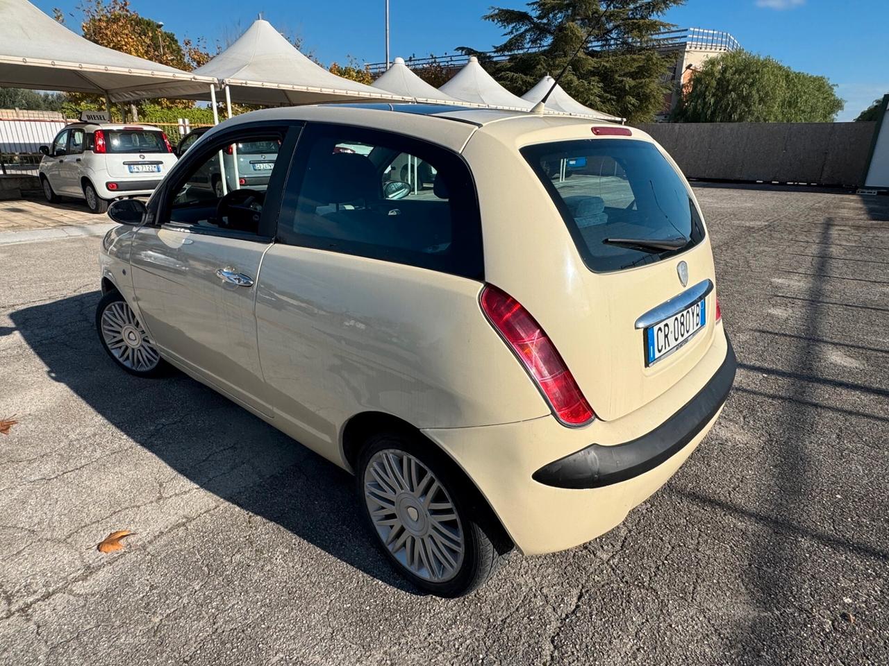 LANCIA YPSILON 1.3 MJ 70 CV. PLATINO TETTO+CERCHI