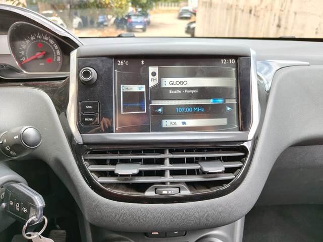 Peugeot 208 1.4 HDi 68 CV 5P Allure NEOPATENTATI