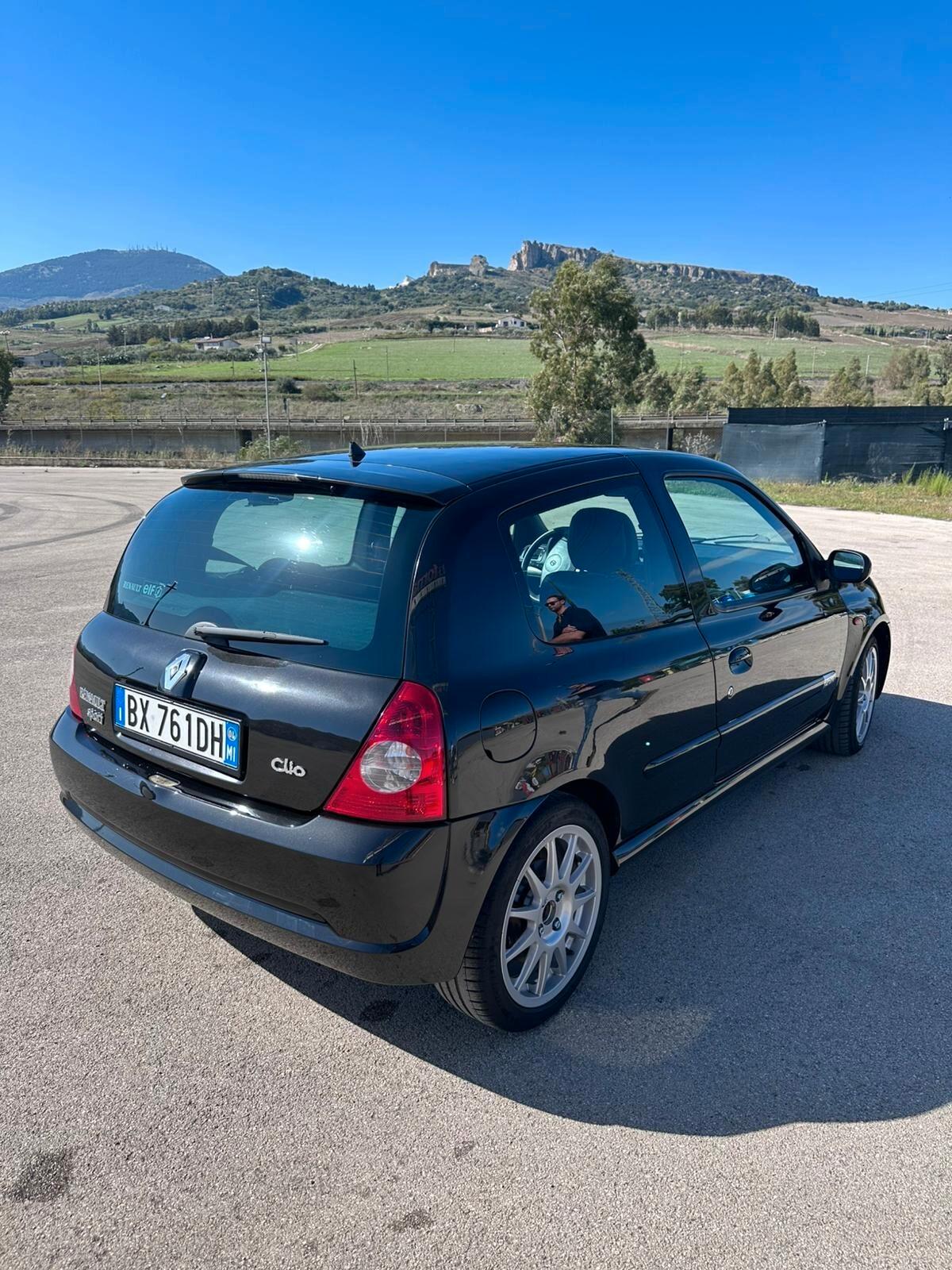Renault Clio 2.0 16V Sport