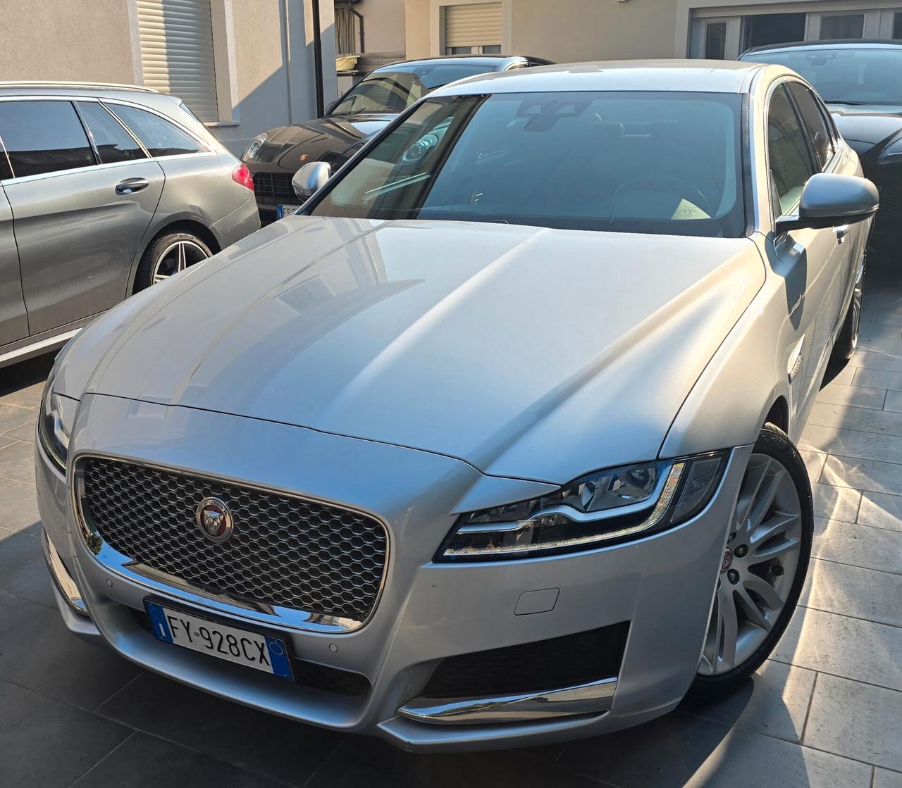 Jaguar XF 2.0 D 240 CV AWD aut. Portfolio