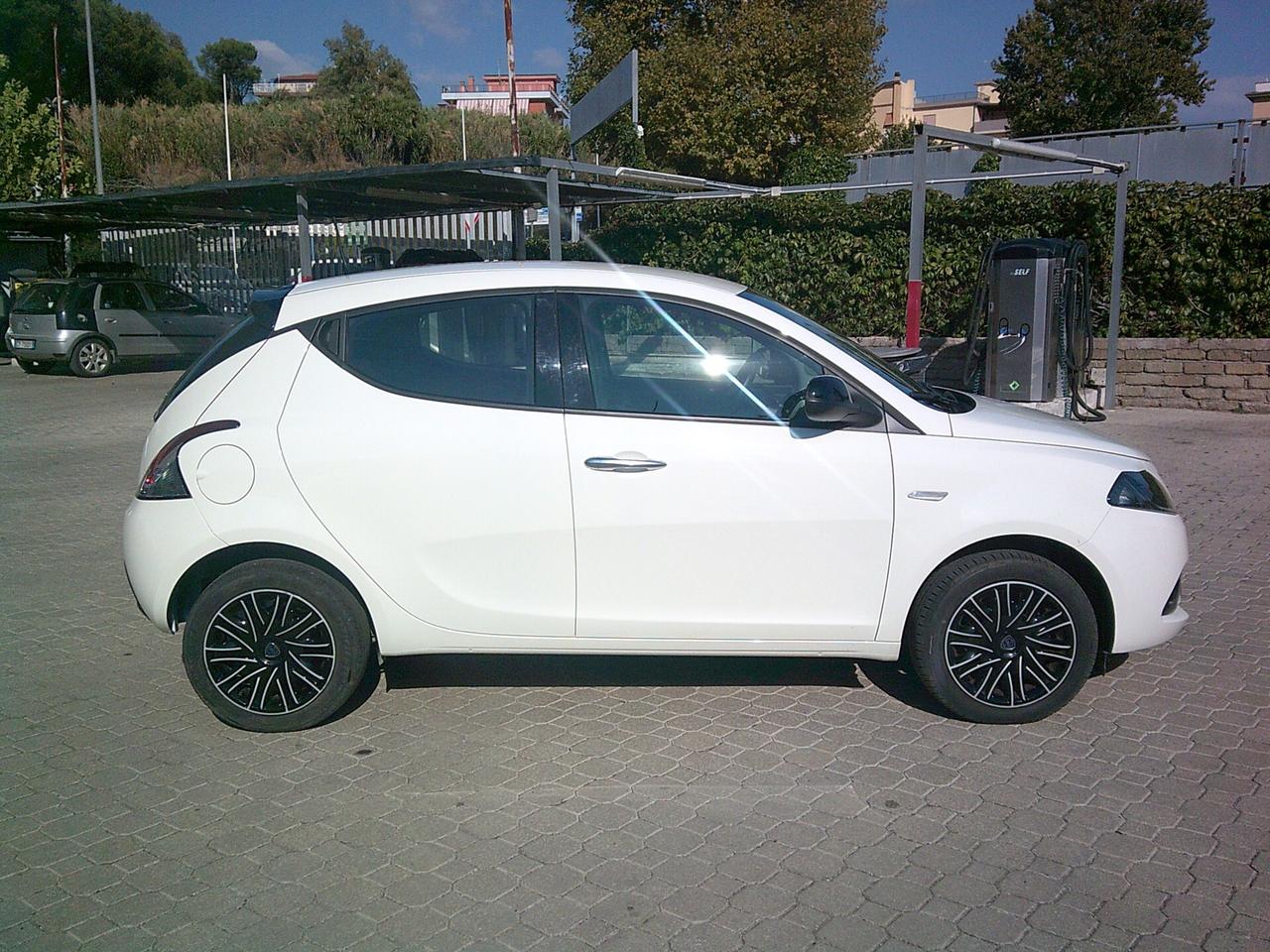 Lancia Ypsilon 1.0 FireFly 5 porte S&S Hybrid Gold*Prezzo Reale*