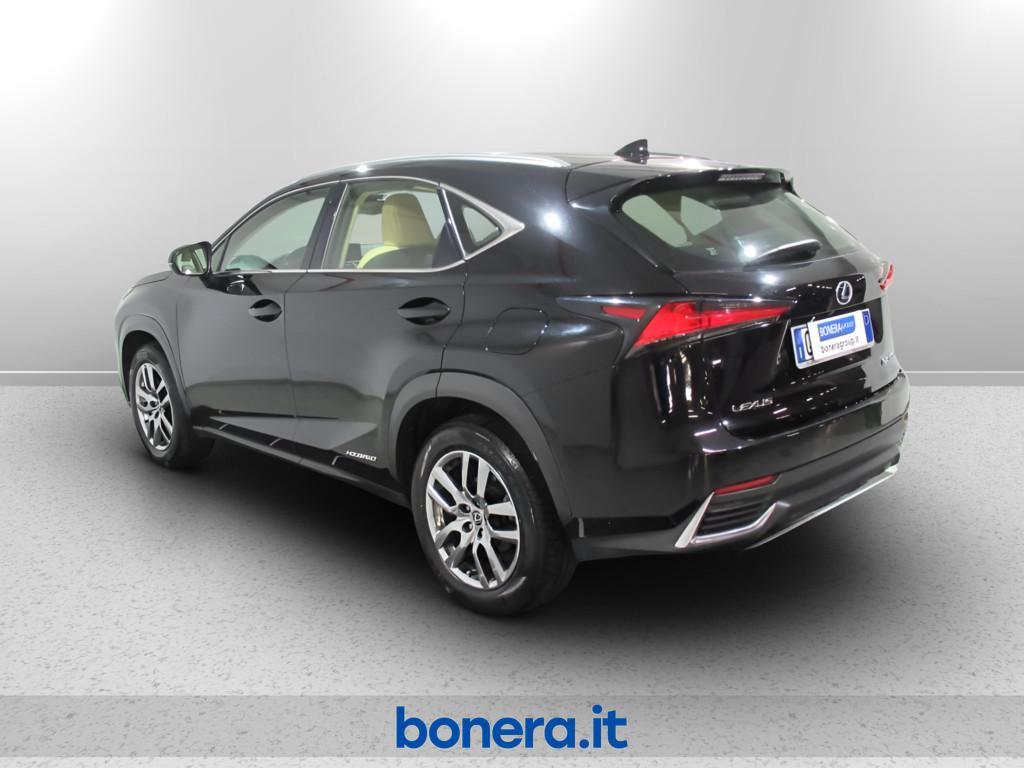 Lexus NX 300 300 2.5 Hybrid Premium 4WD CVT