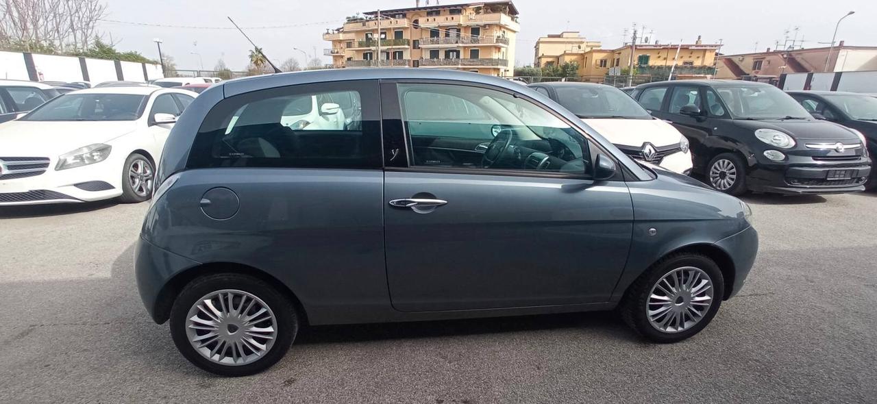 Lancia Ypsilon 1.2 Argento