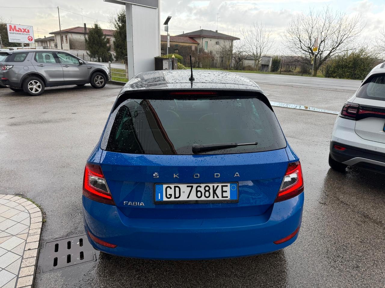 Skoda Fabia 1.0 benzina Neopatentati