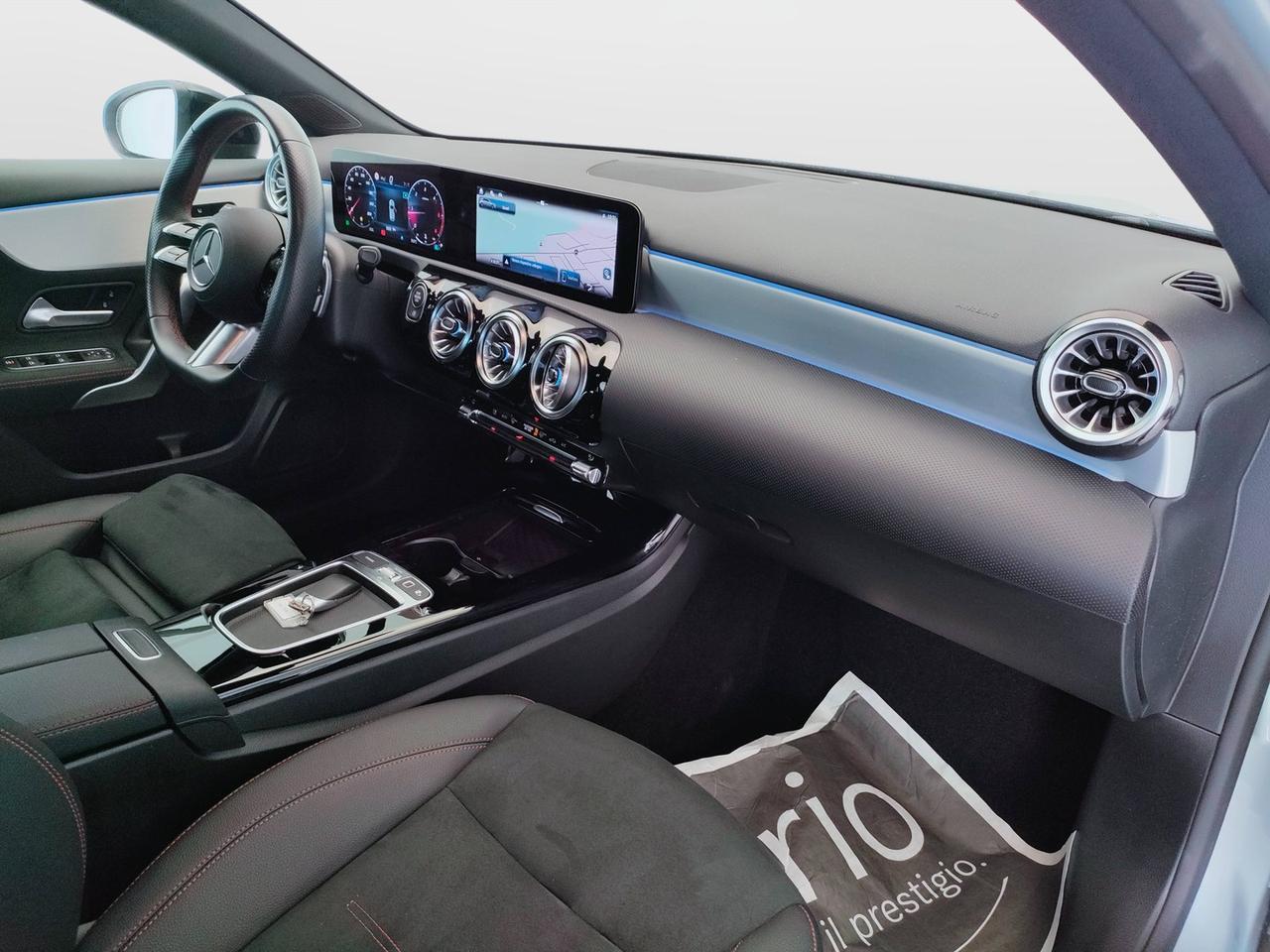 Mercedes-Benz Classe A - W177 2023 - A 180 d AMG Line Advanced Plus auto