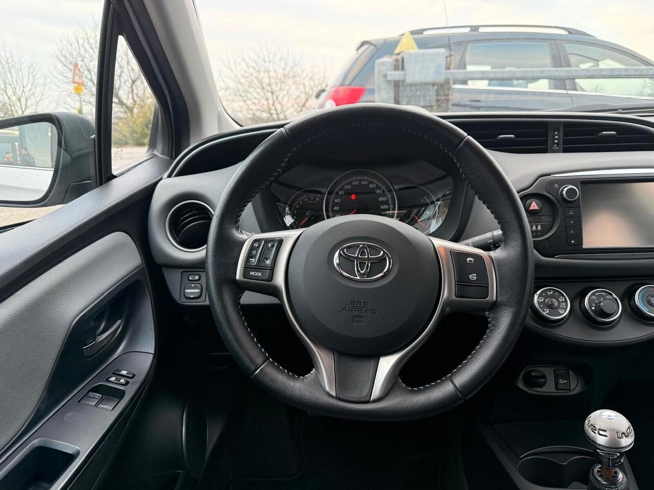 Toyota Yaris 1.0 benzina Neopatentati