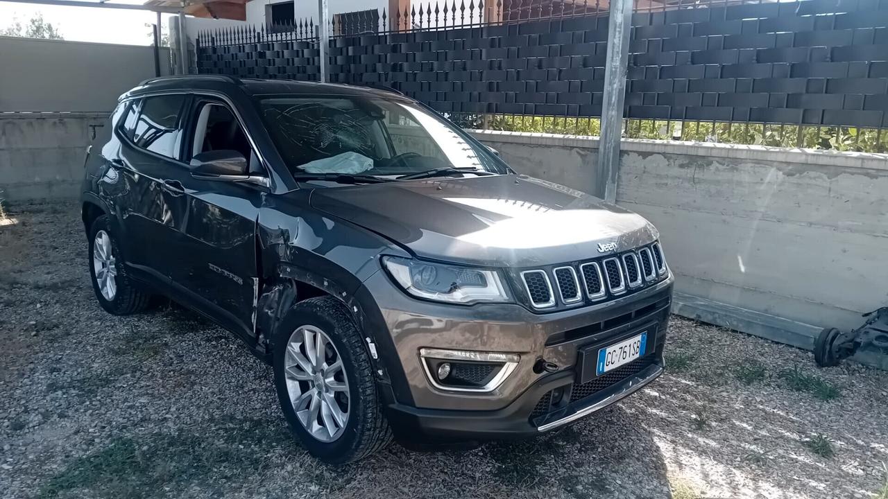 Jeep Compass 1.3 Turbo T4 2WD Limited POCO SINISTRATO