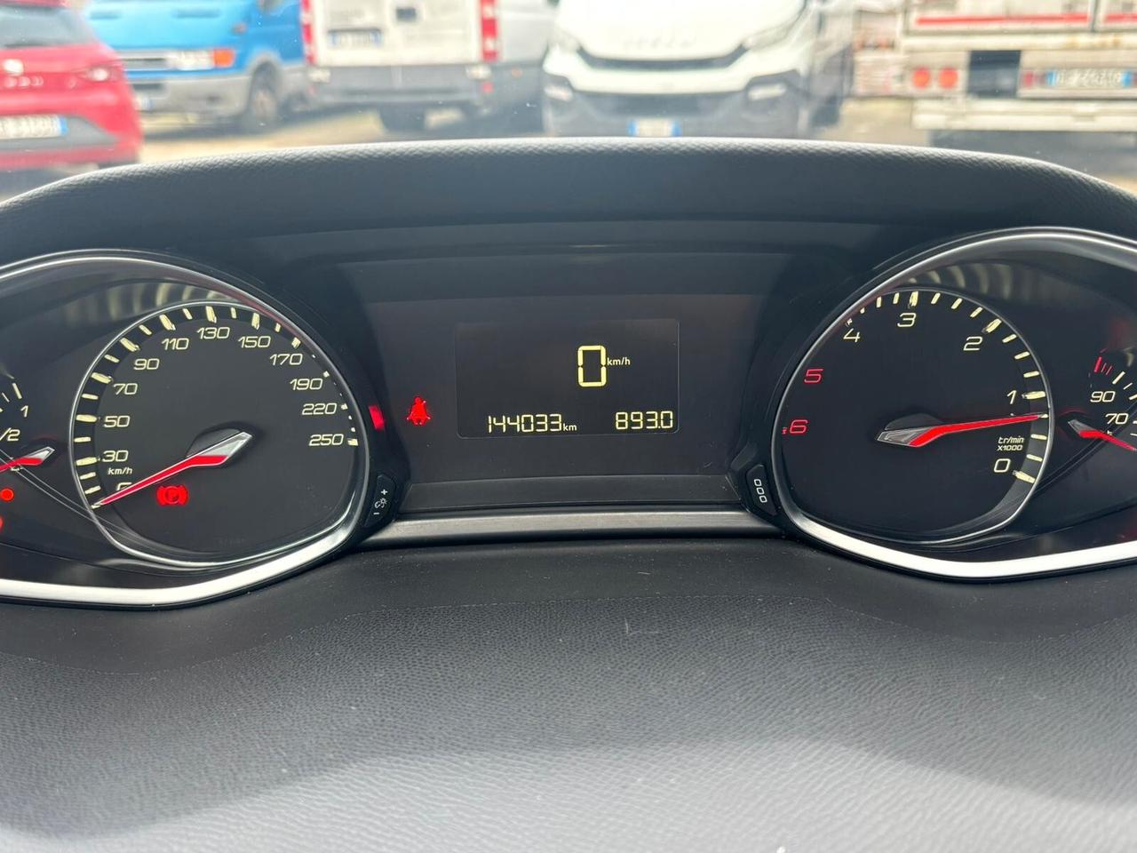 Peugeot 308 BlueHDi 120 S&S Allure