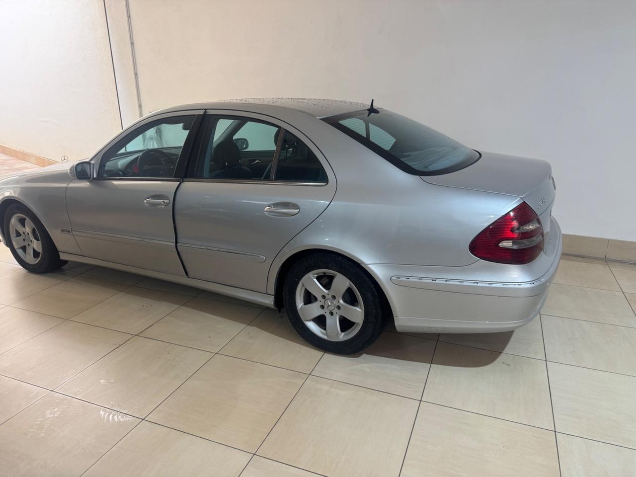 Mercedes-benz E 320 CDI cat Avantgarde