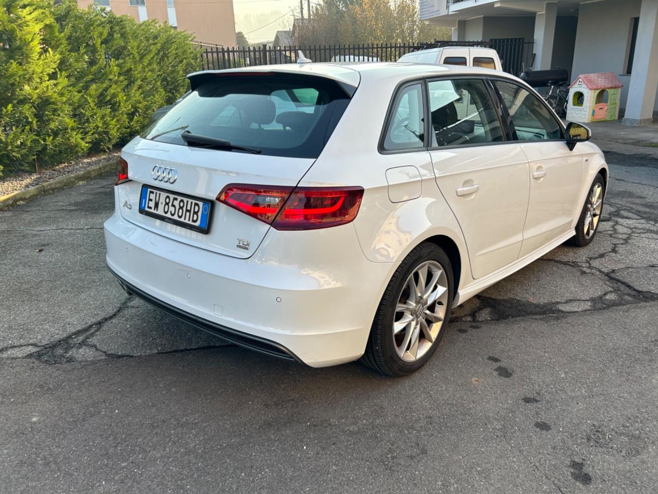 Audi A3 SPB 2.0 TDI quattro SLine edition