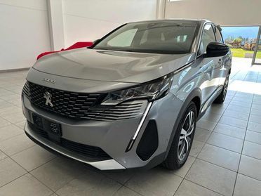 PEUGEOT 3008 Hybrid 225 e-EAT8 Allure Pack