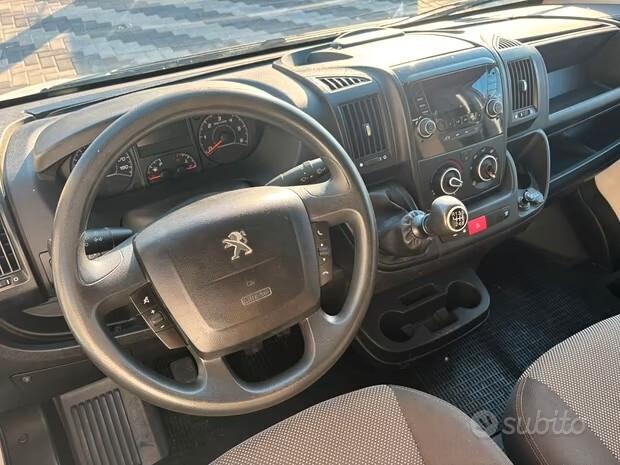 Peugeot Boxer 330 2.2 Diesel 140 cv L2H2