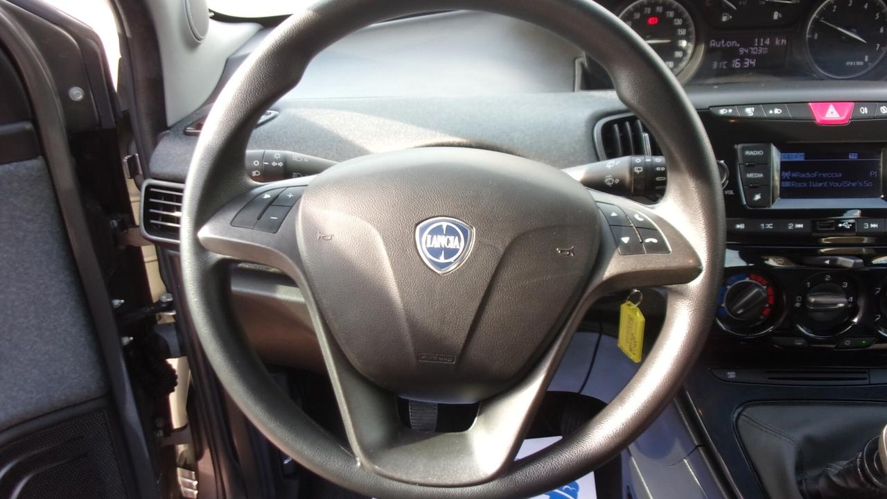 Lancia Ypsilon 1.0 FireFly 5 porte S&S Hybrid Ecochic Gold